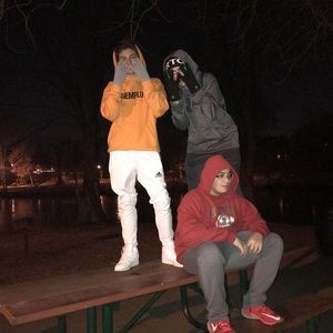 Meet your Posher, Dominic